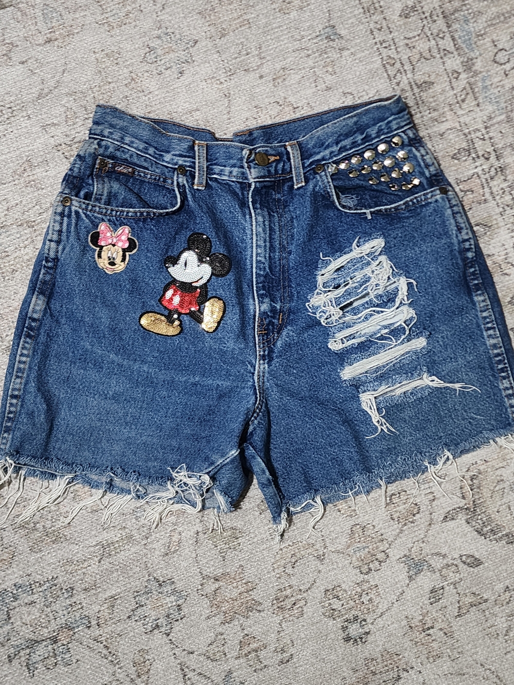 Vintage Chic Cut Off High Waist Denim Jean Shorts Medium Wash Grunge Distressed